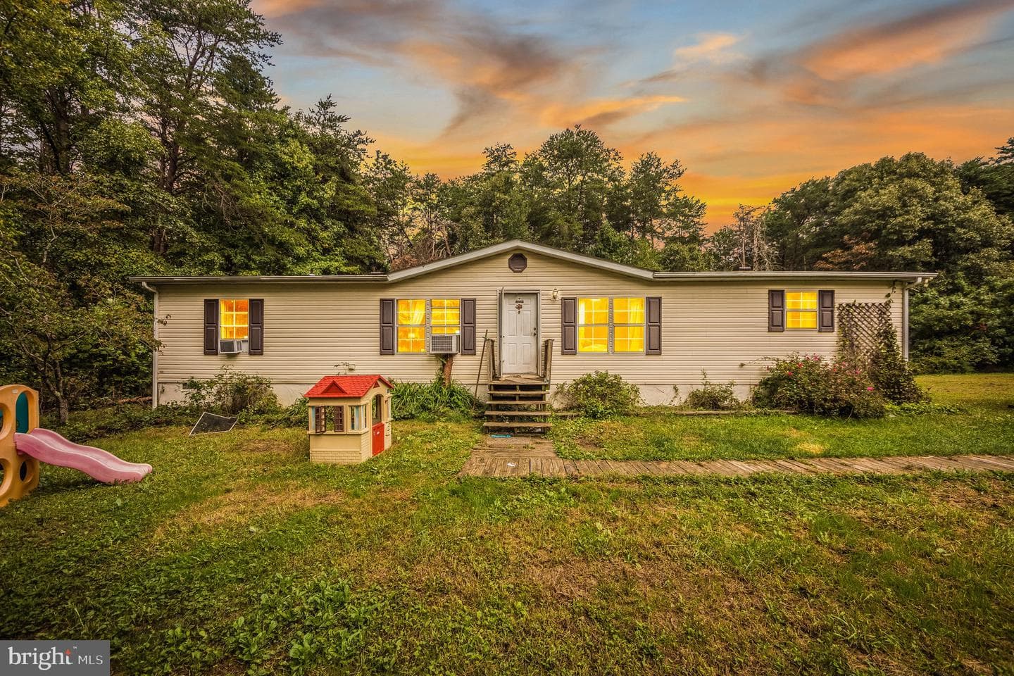 5828 Massey Road photo 1