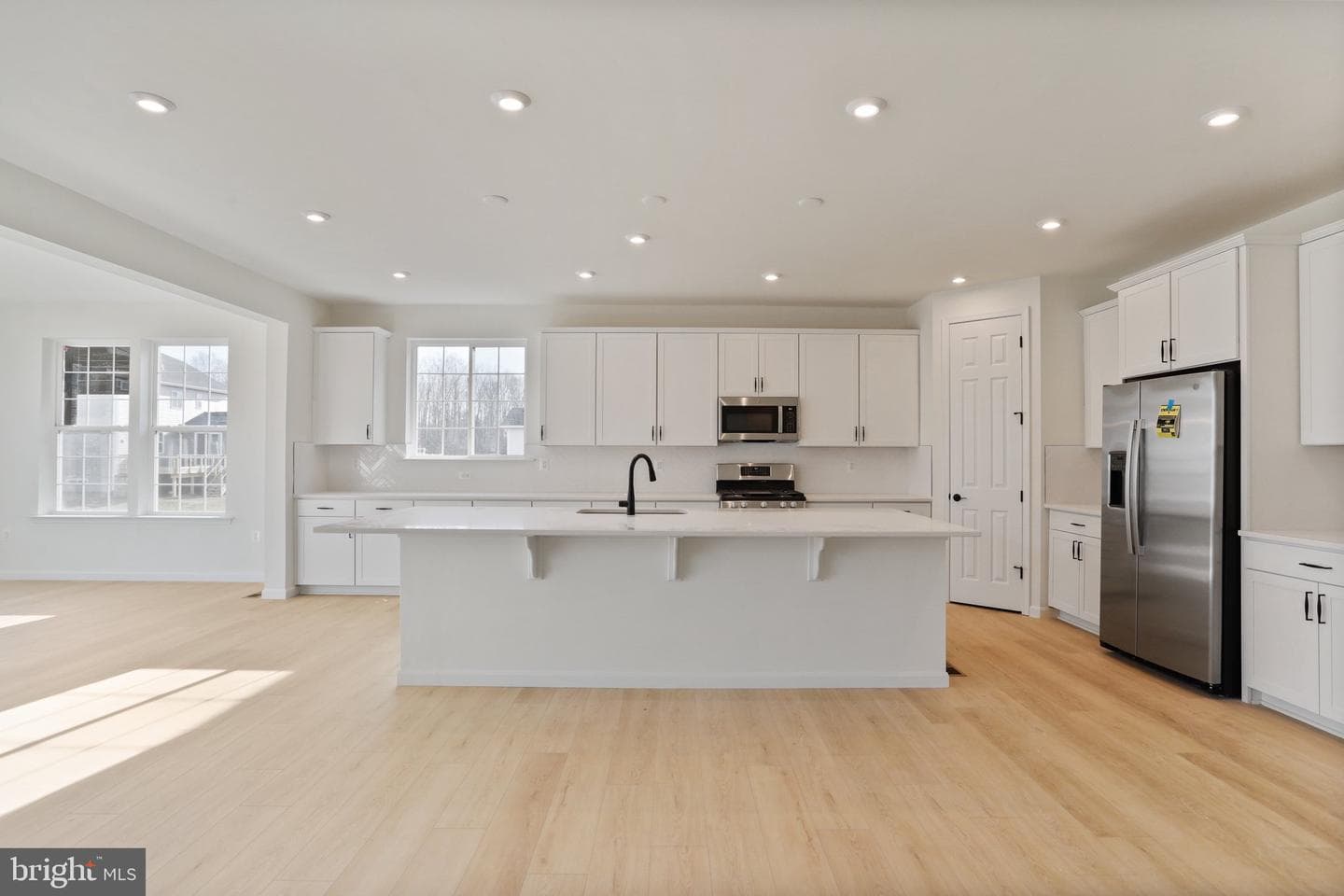 8524 Fleetwood Drive photo 13
