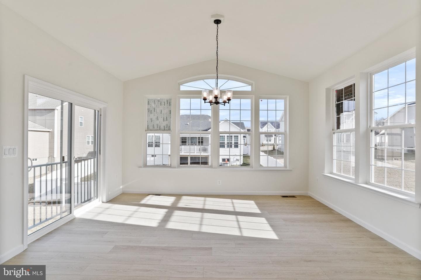 8524 Fleetwood Drive photo 16