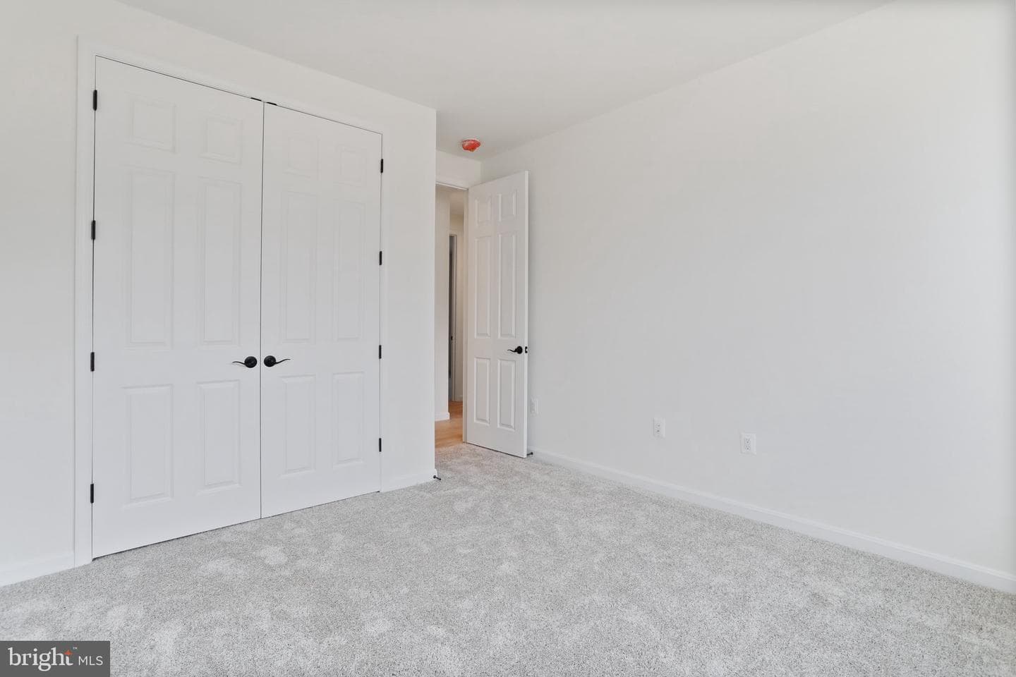 8524 Fleetwood Drive photo 23