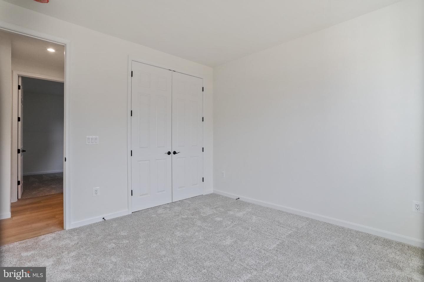 8524 Fleetwood Drive photo 27