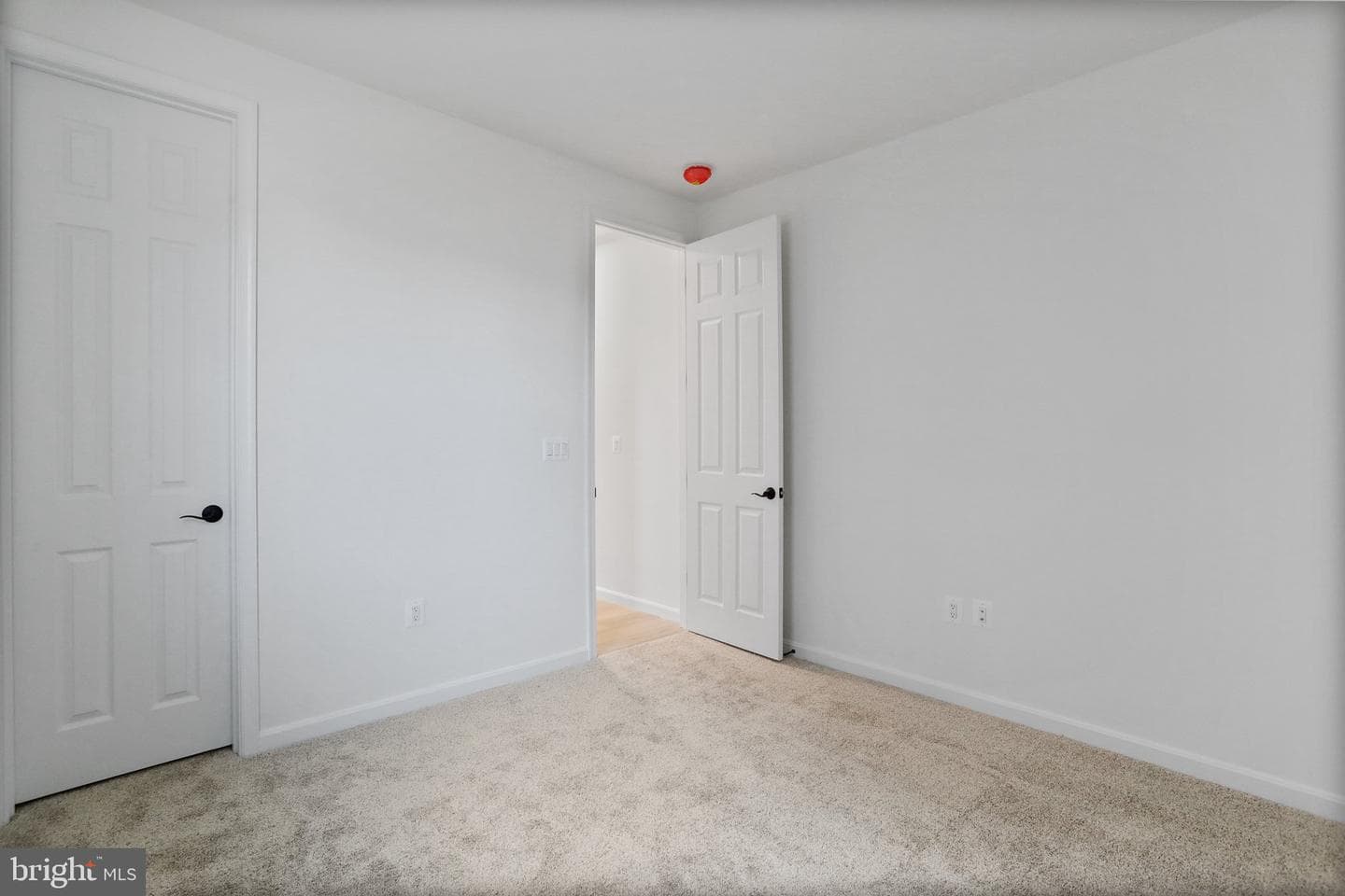 8524 Fleetwood Drive photo 30