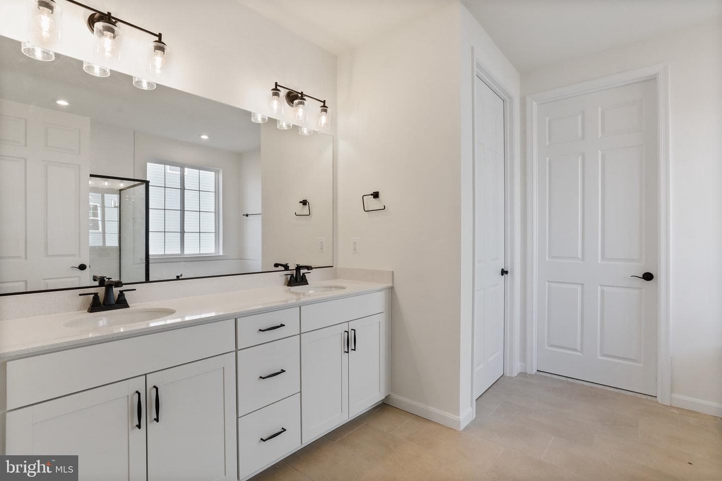 8524 Fleetwood Drive photo 35