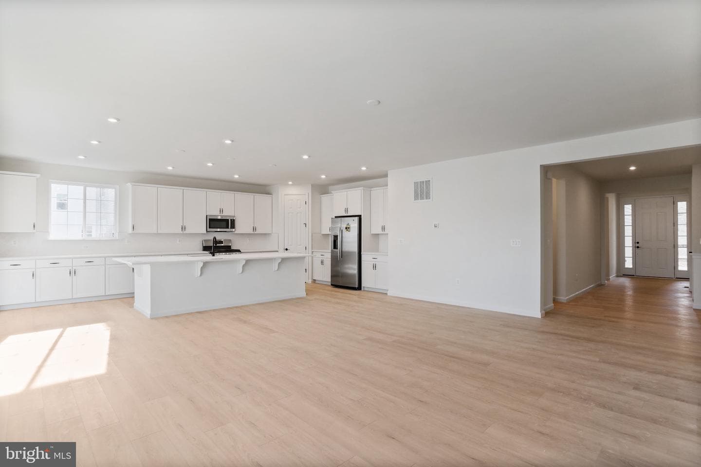 8524 Fleetwood Drive photo 5