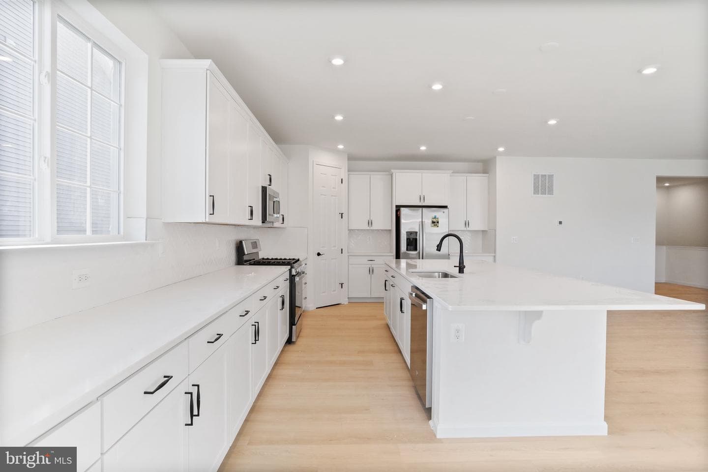 8524 Fleetwood Drive photo 8