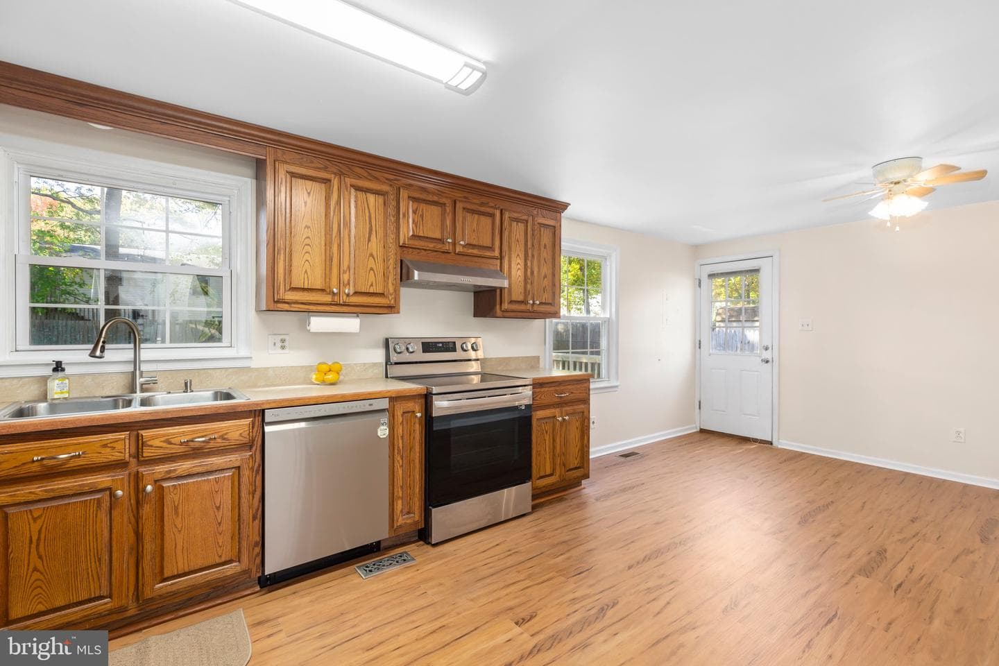 5512 Elder Street photo 18