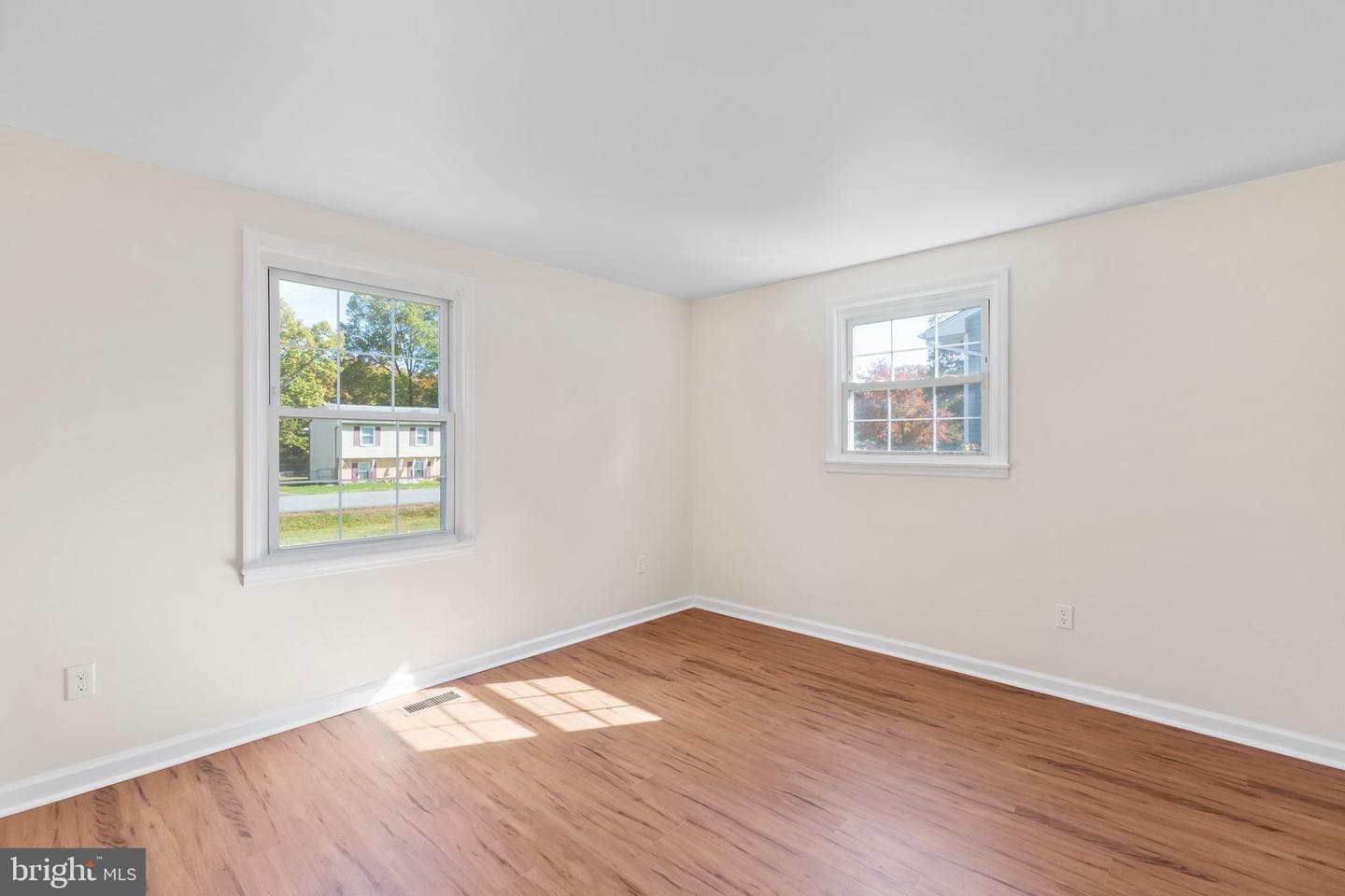 5512 Elder Street photo 26
