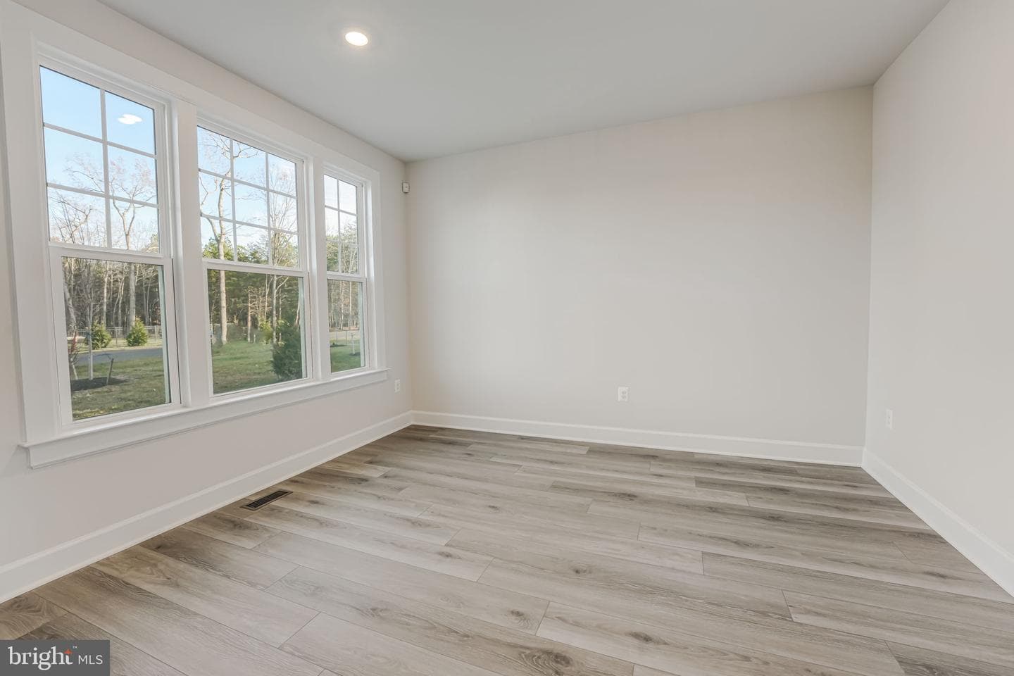 11912 Beamer Drive photo 10