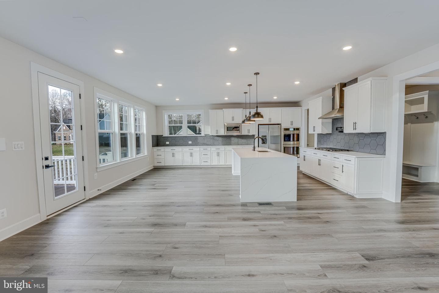11912 Beamer Drive photo 23