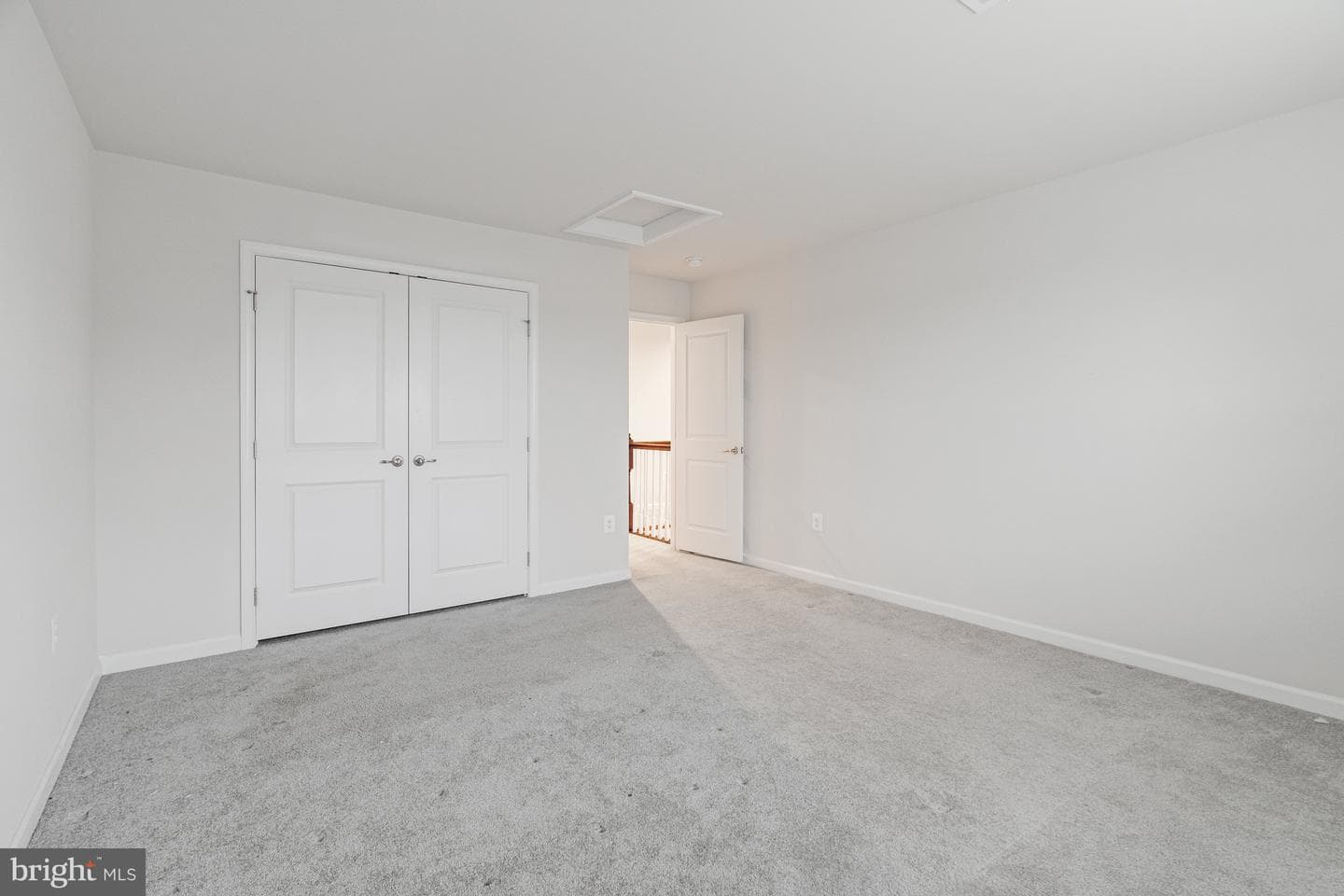 7712 Hermitage Drive photo 4