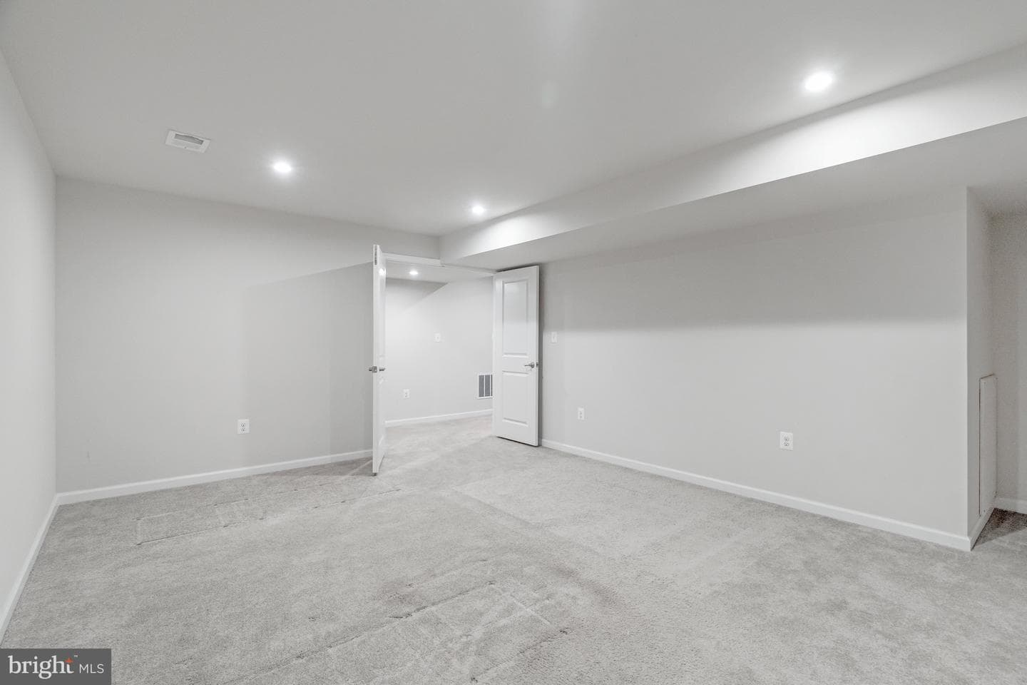 7712 Hermitage Drive photo 44