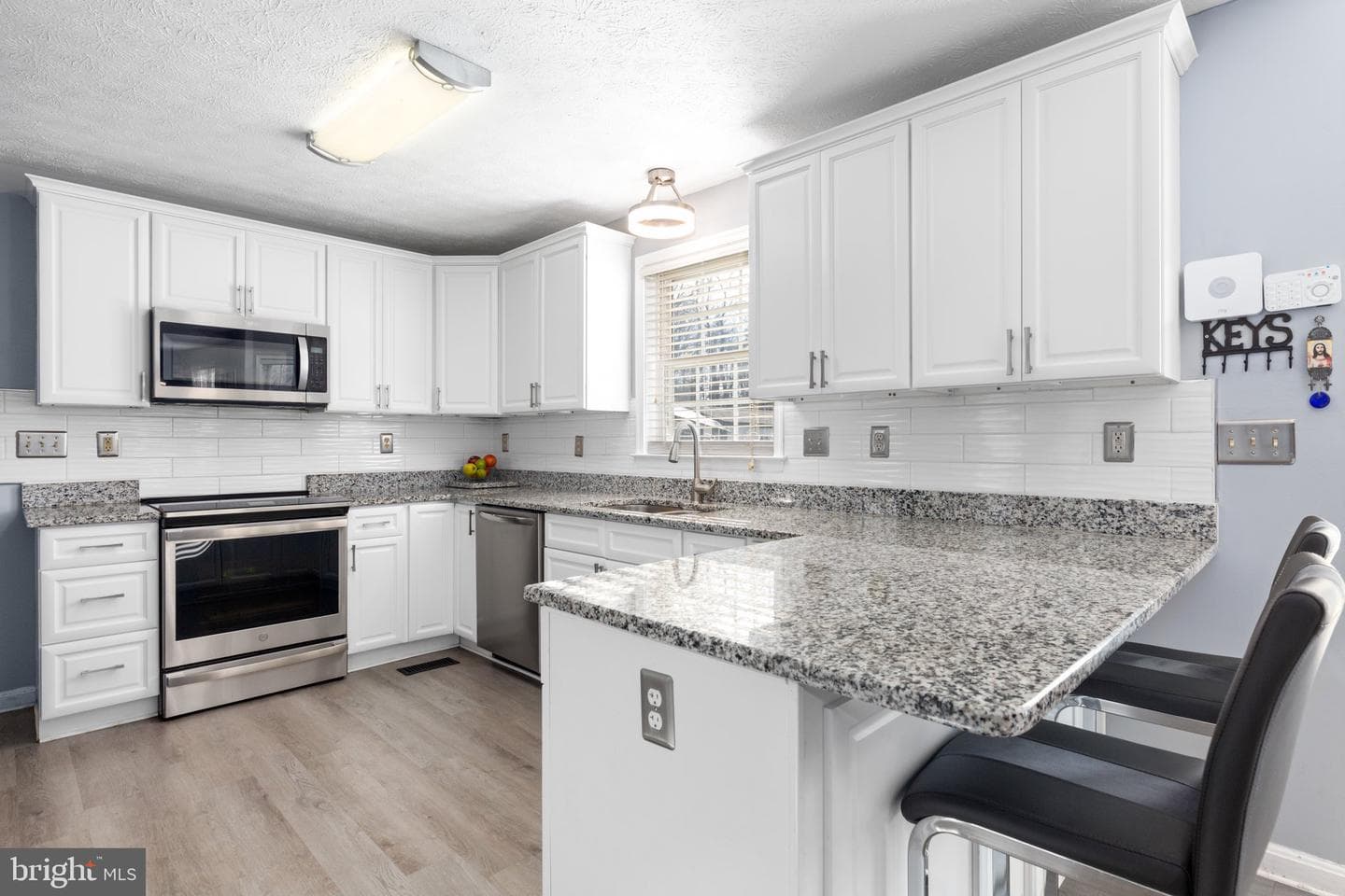 6002 Sunny Meadows Drive photo 7