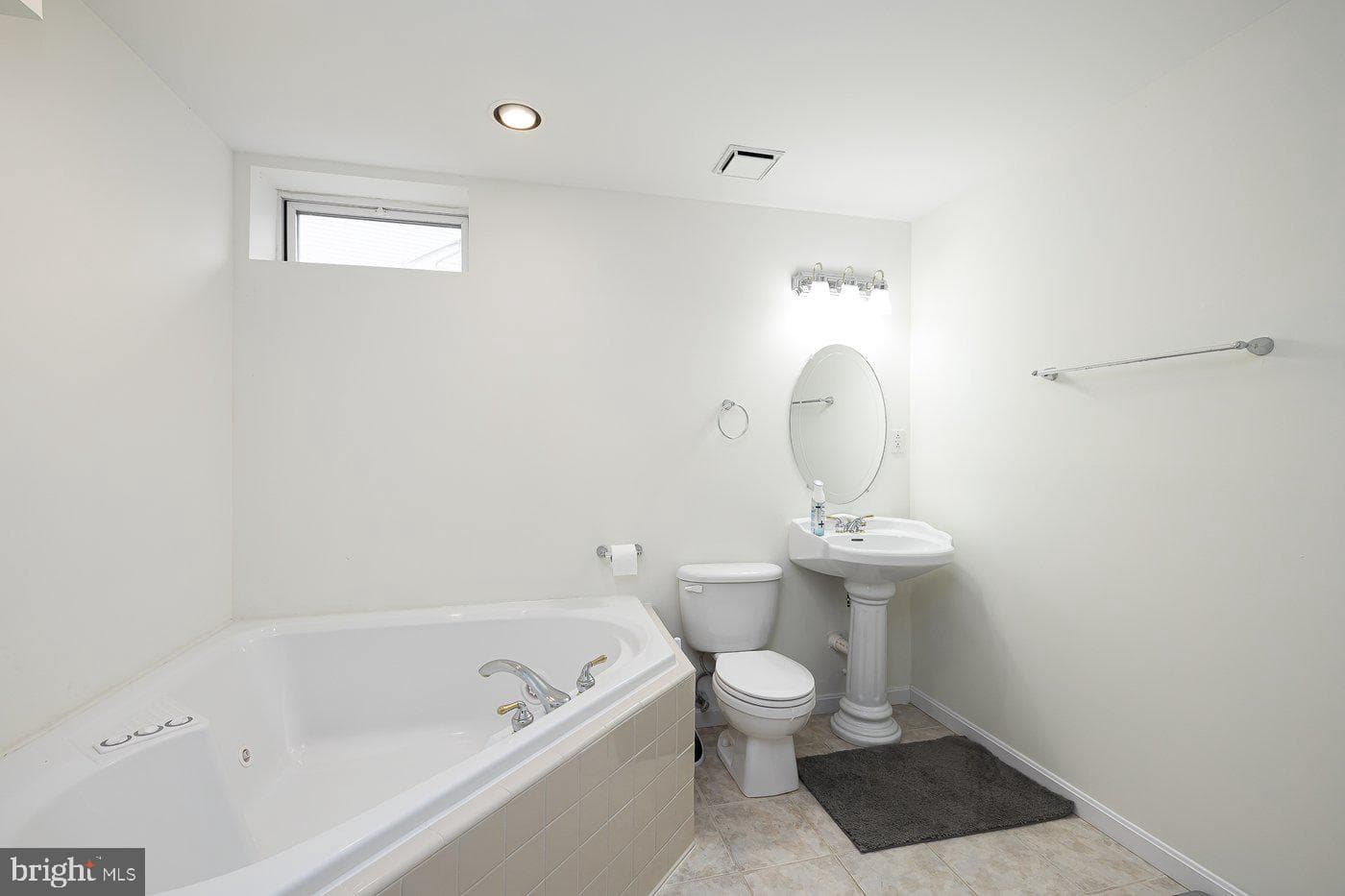 11210 Englewood Court photo 25