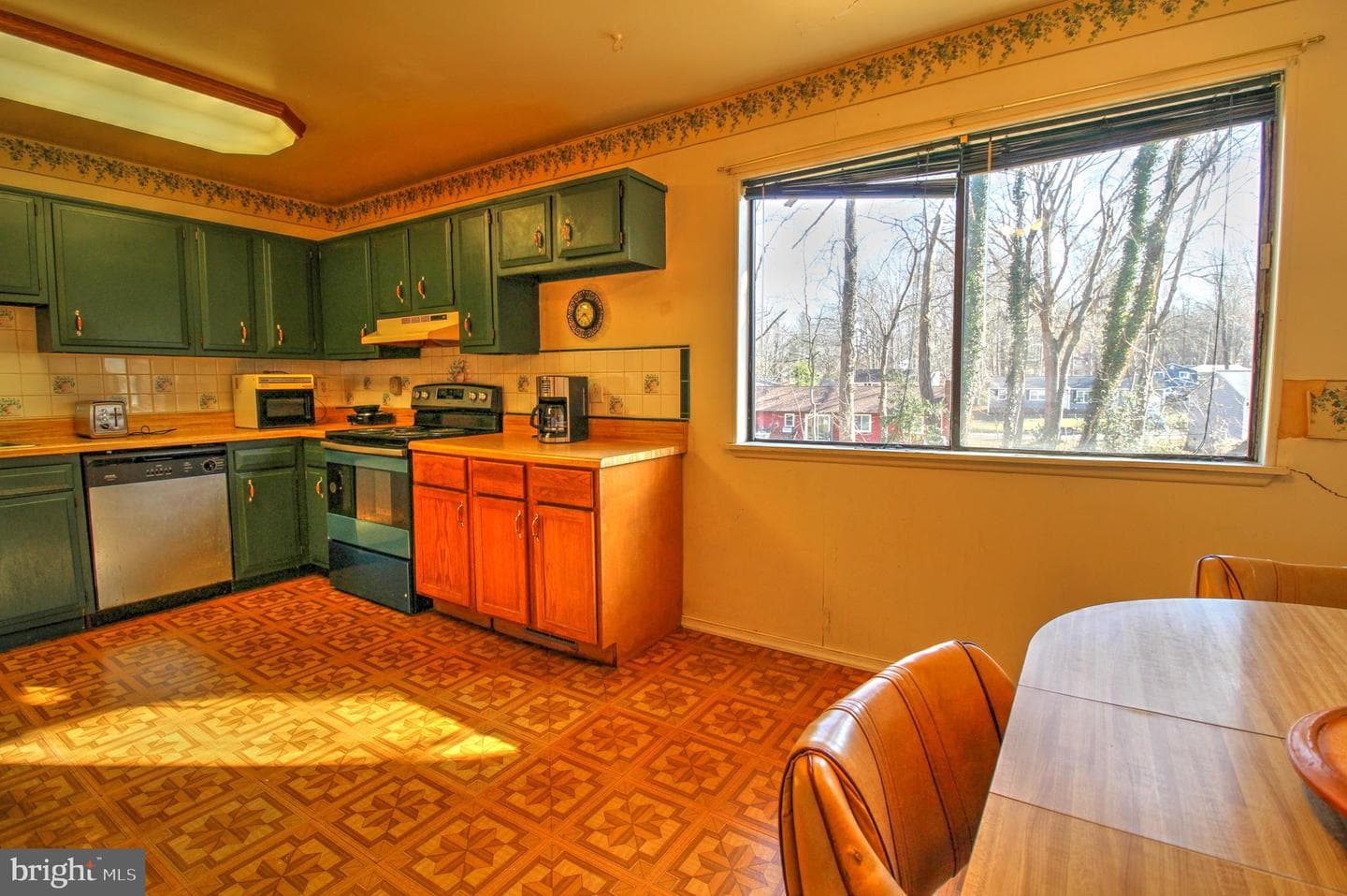 6805 Woodcock Lane photo 4