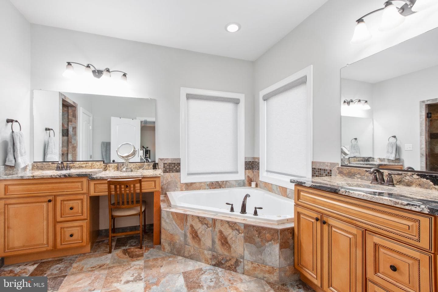 10011 Tarrington Way photo 30