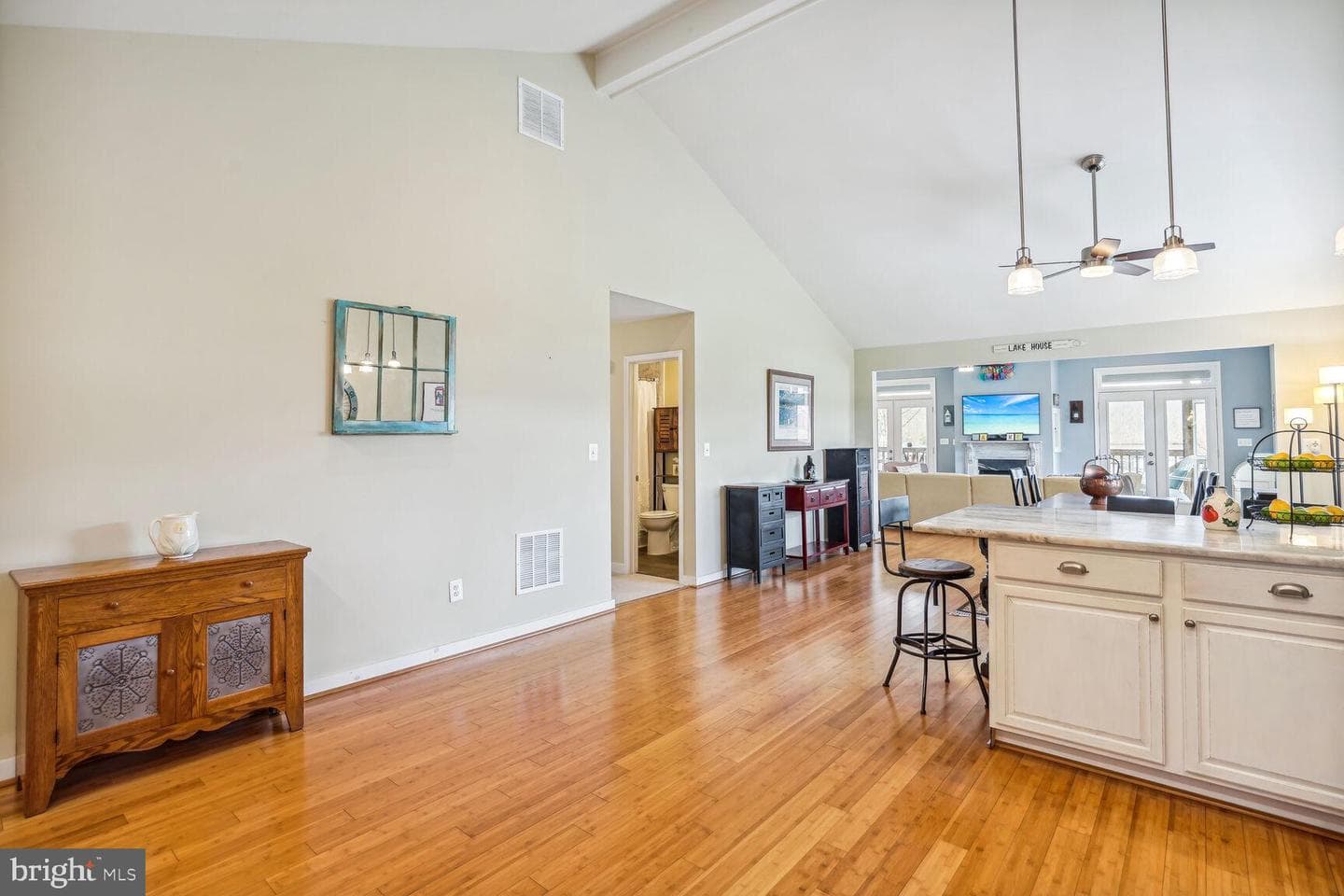 6734 Lake Pointe Drive photo 8