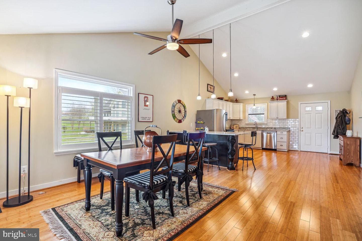 6734 Lake Pointe Drive photo 9