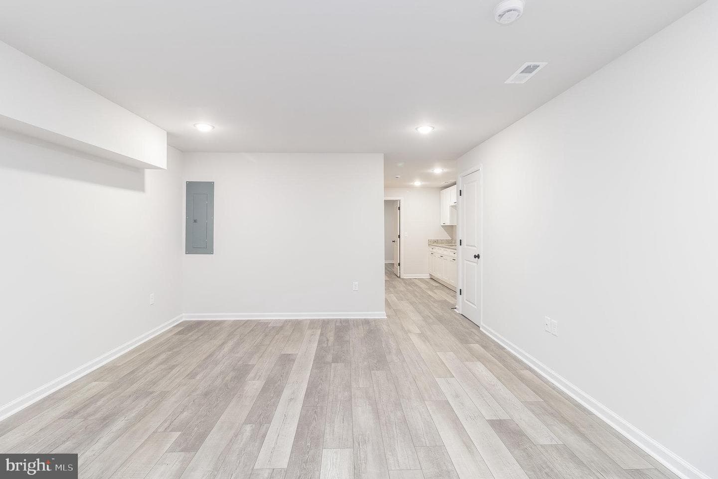 156 Mansfield Street photo 17