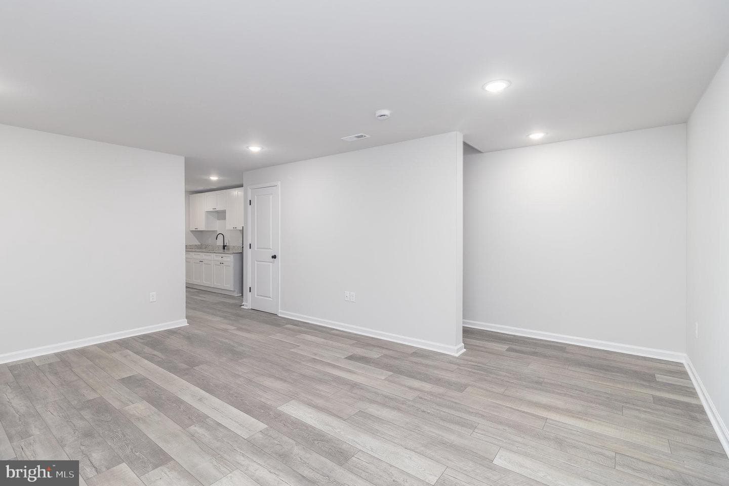 156 Mansfield Street photo 18