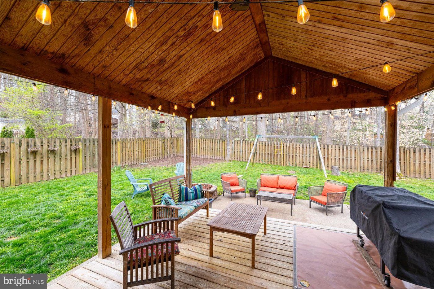 10706 Big Oaks Court photo 14