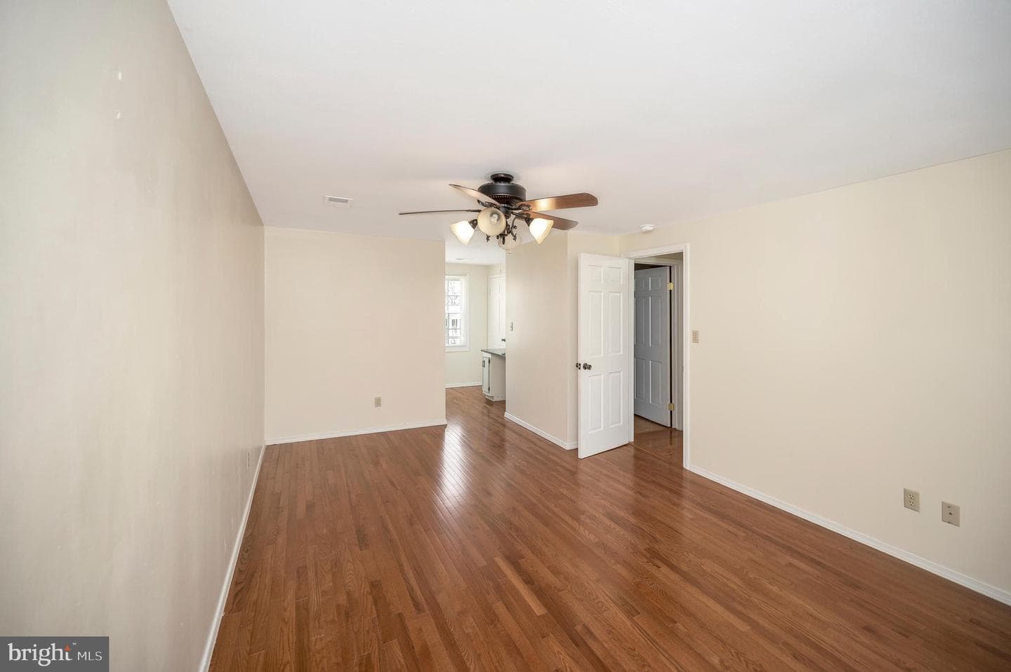 6011 Oak Grove Drive photo 19