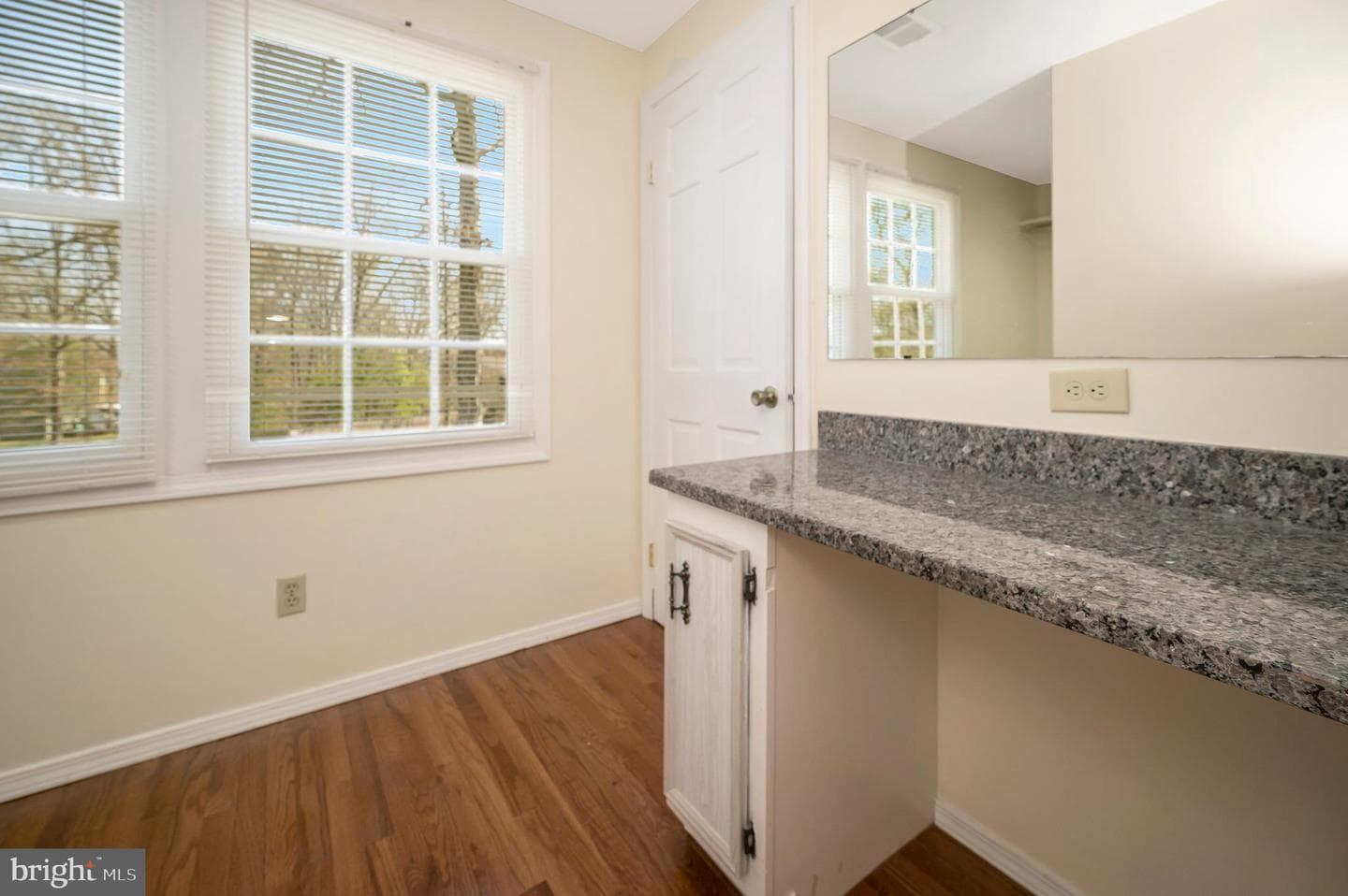 6011 Oak Grove Drive photo 20