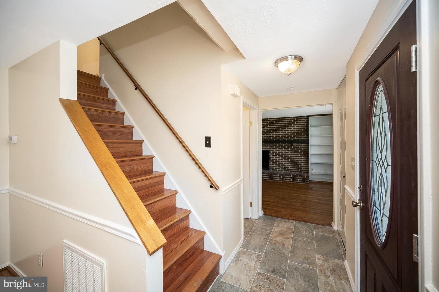 6011 Oak Grove Drive photo 3