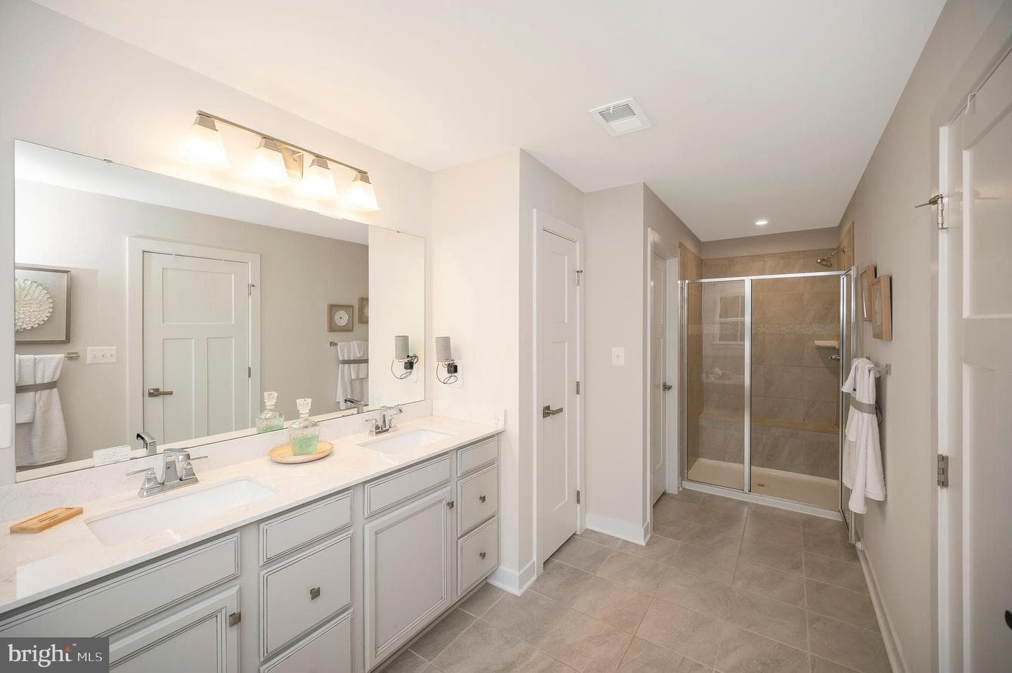 5106 Mulberry photo 40