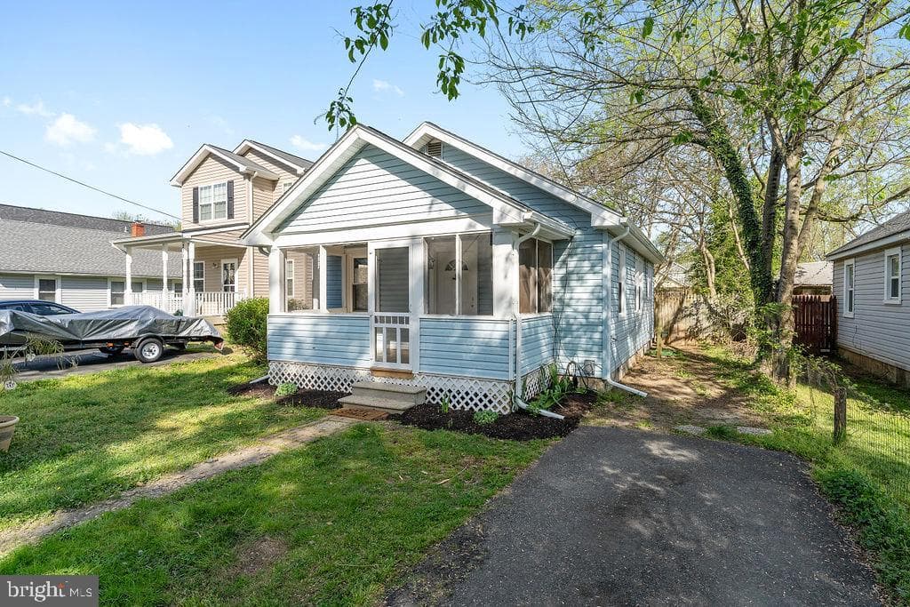 220 Mansfield Street photo 3