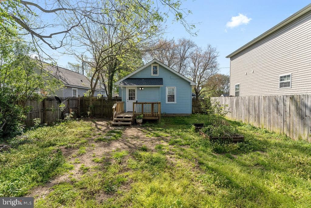 220 Mansfield Street photo 35