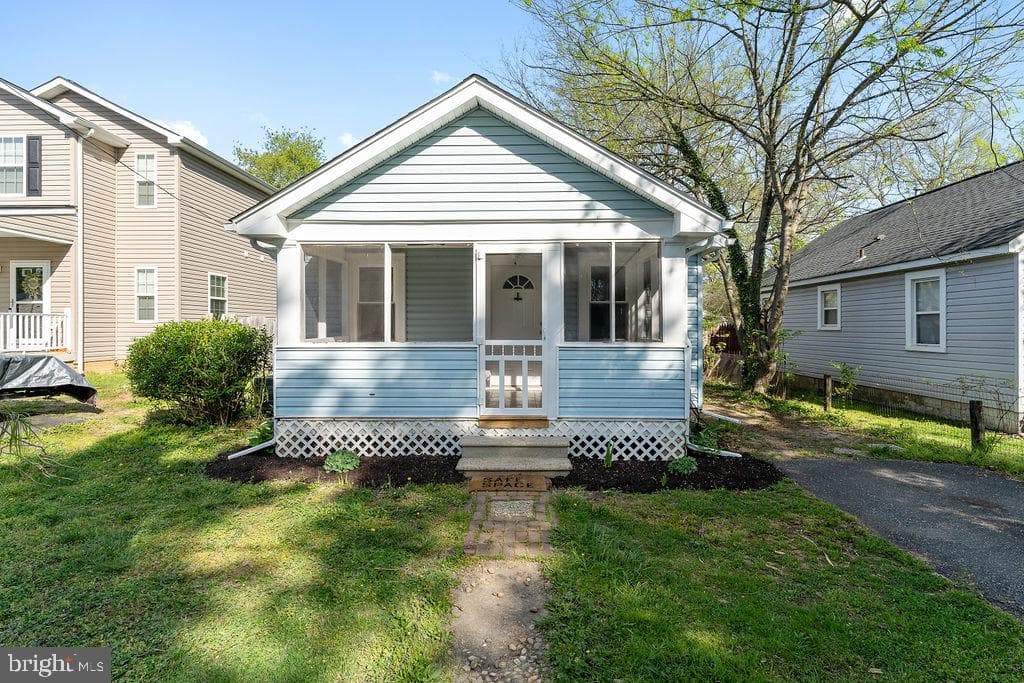 220 Mansfield Street photo 4