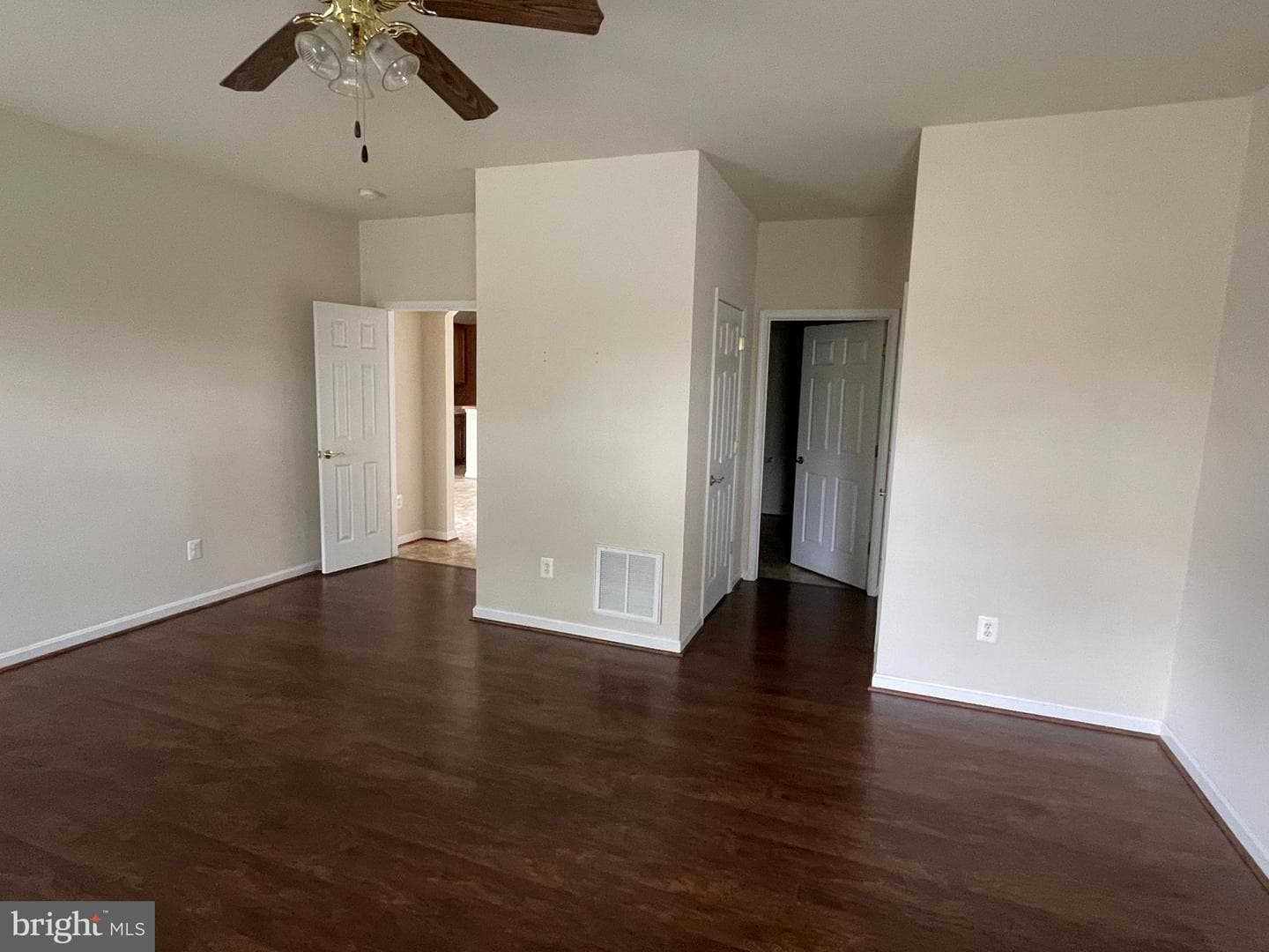 6406 Garners Way photo 20