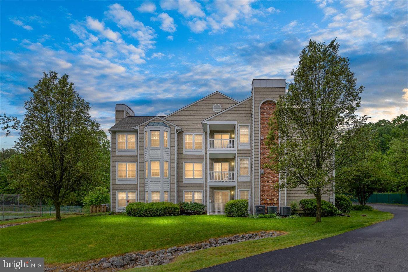 11154 Summers Cove #g