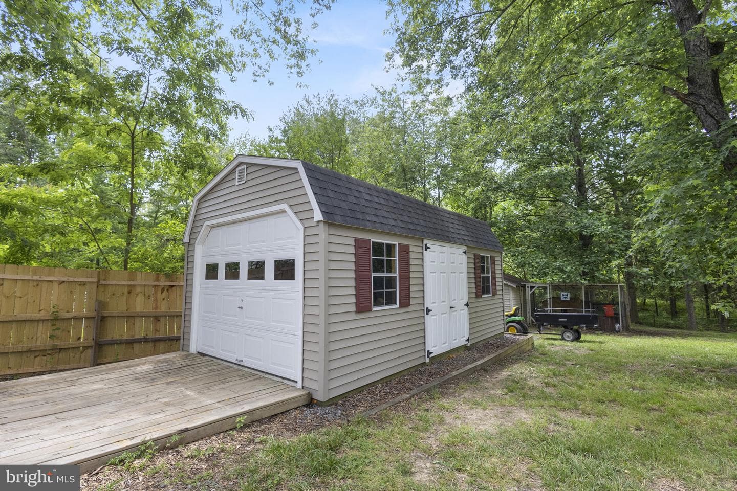 11708 Camelot Way photo 18