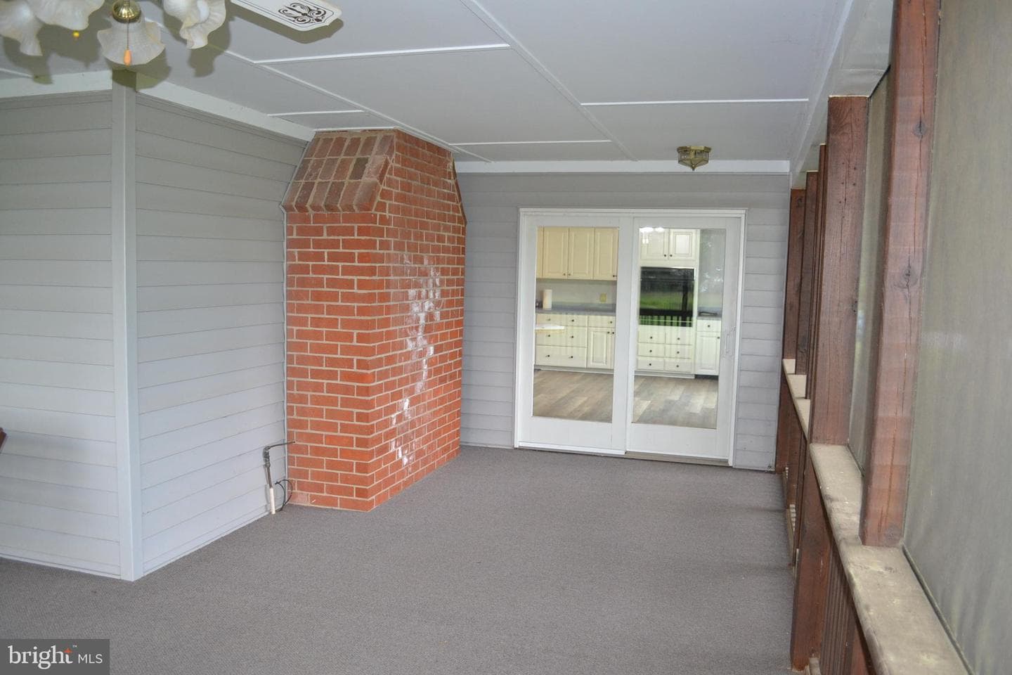 2304 Valentine Drive photo 18