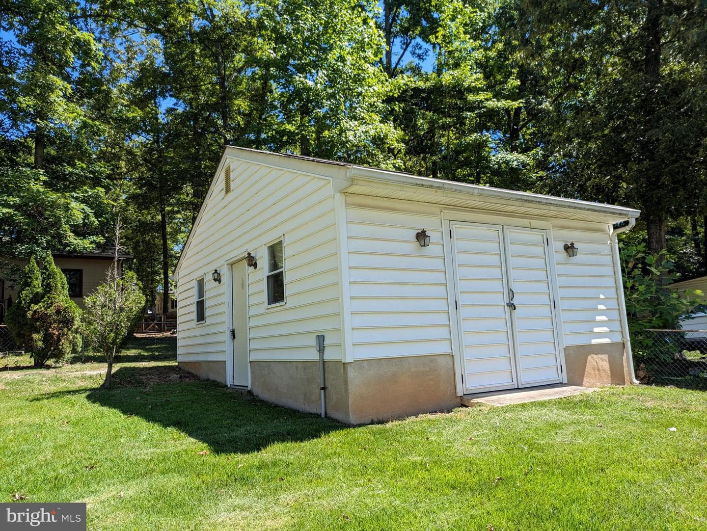 205 Burlington Drive photo 30
