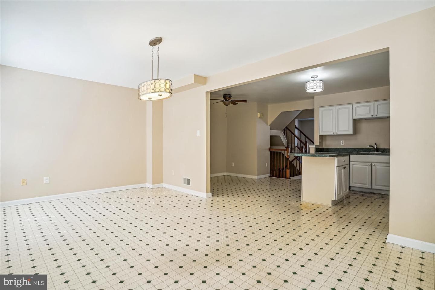 10005 Grass Market Court photo 11