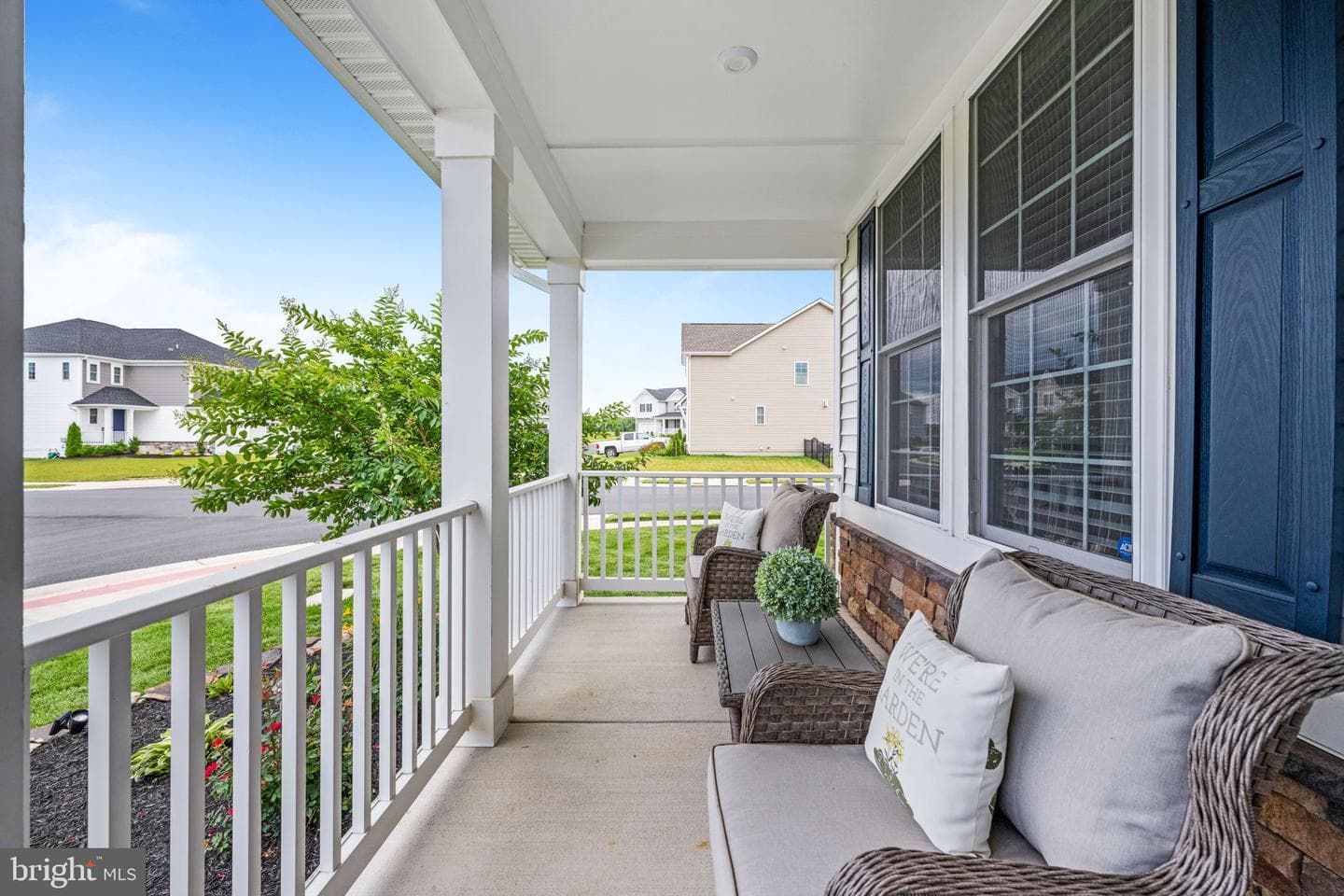 10200 Governors Ln photo 11