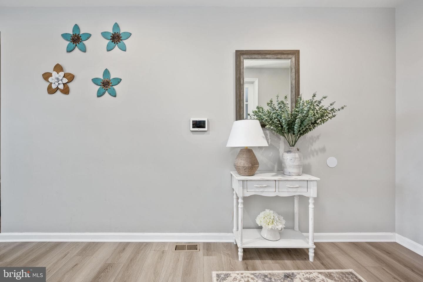 10200 Governors Ln photo 17