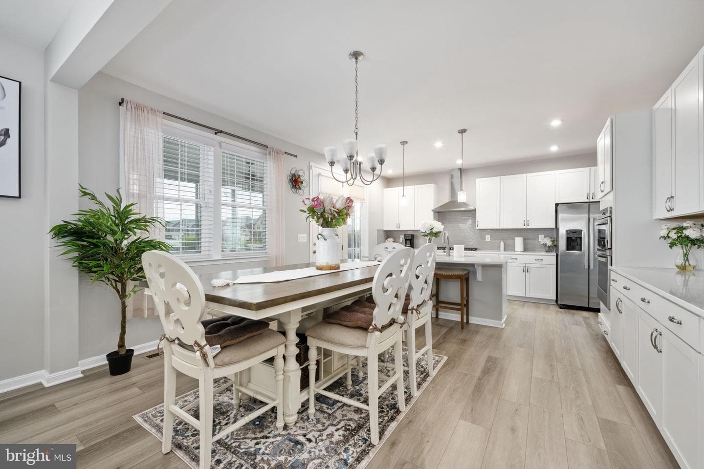 10200 Governors Ln photo 25