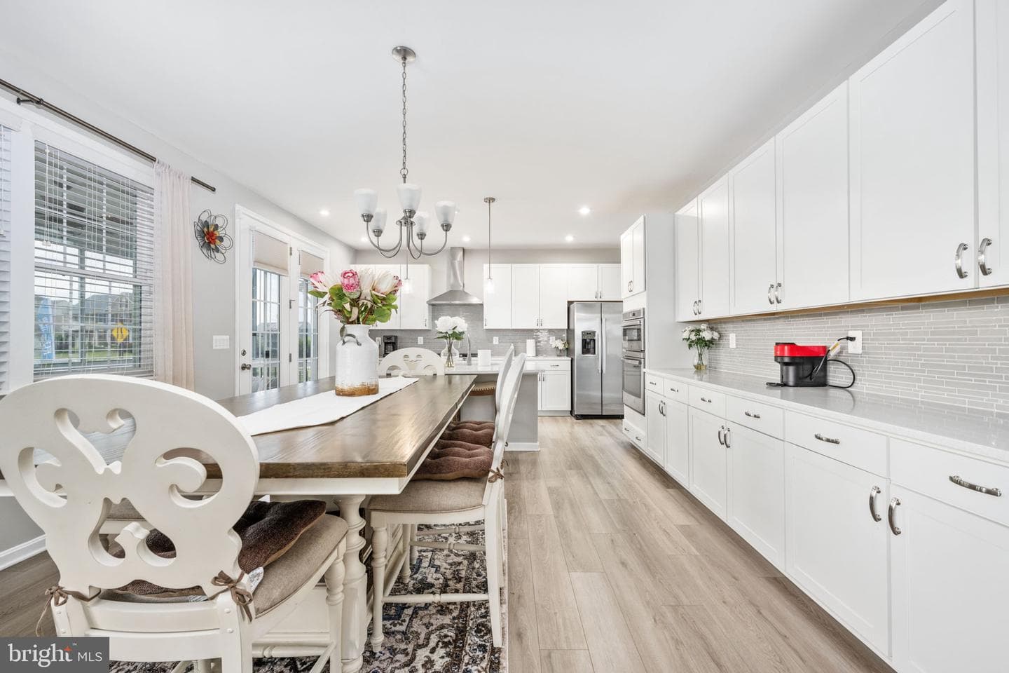 10200 Governors Ln photo 26
