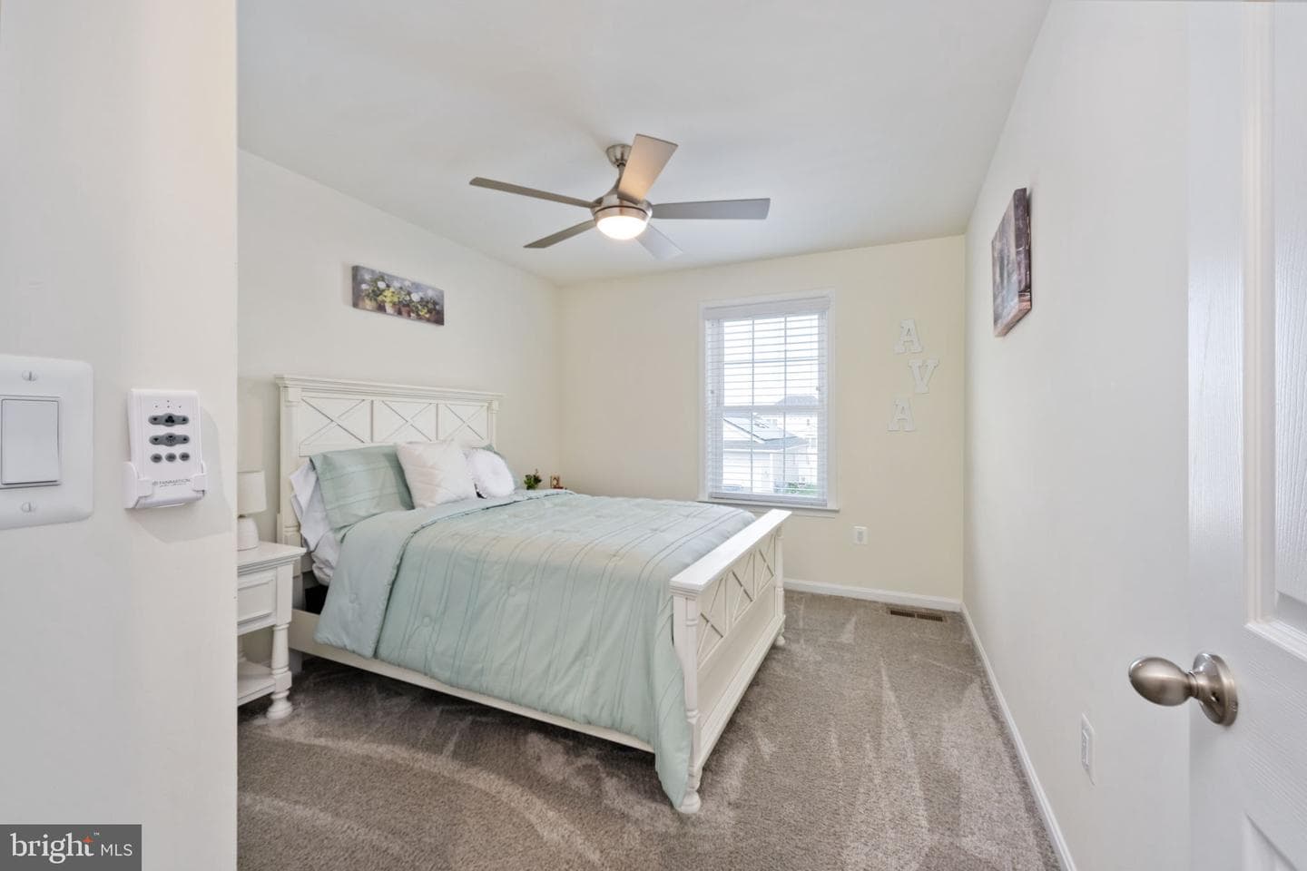 10200 Governors Ln photo 46