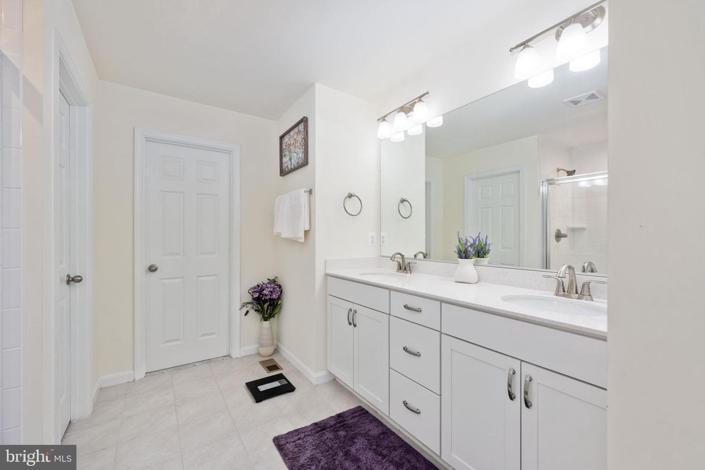 10200 Governors Ln photo 54