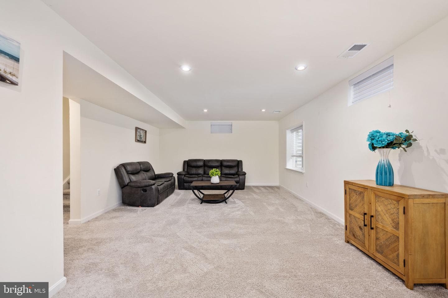 10200 Governors Ln photo 58