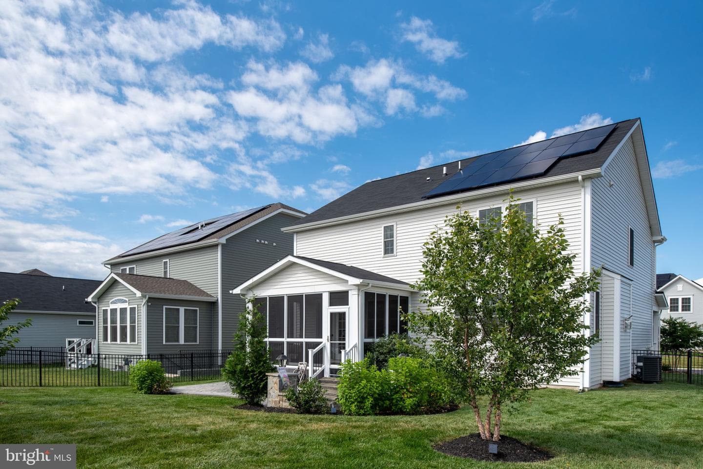 10200 Governors Ln photo 68