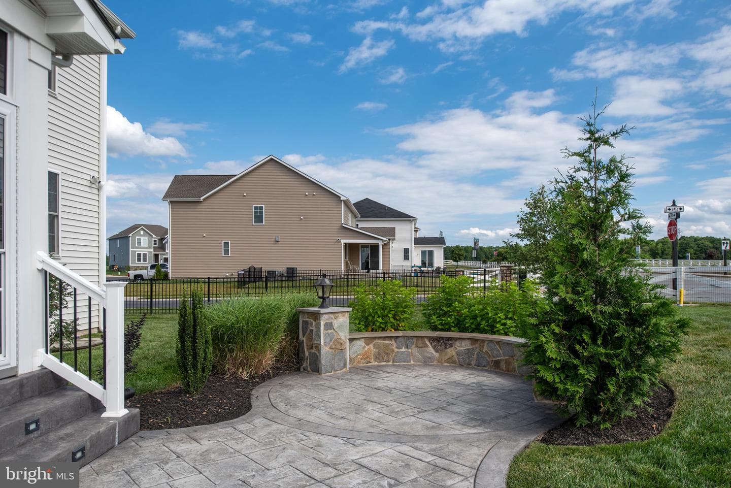 10200 Governors Ln photo 73