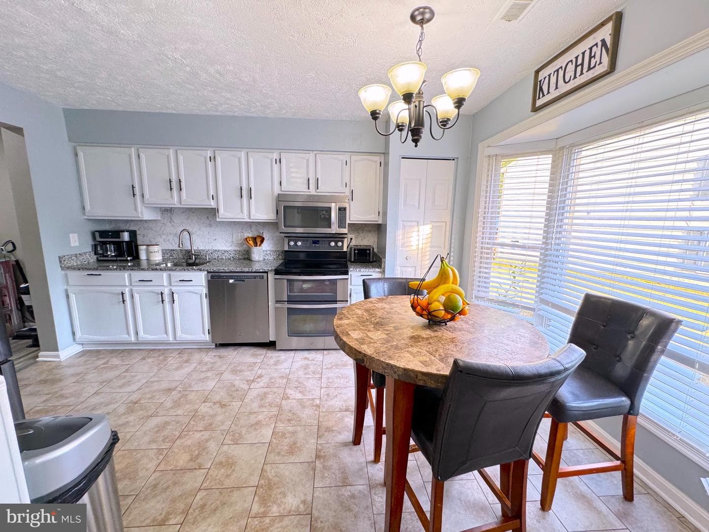 10729 Greta Lynn Court photo 4