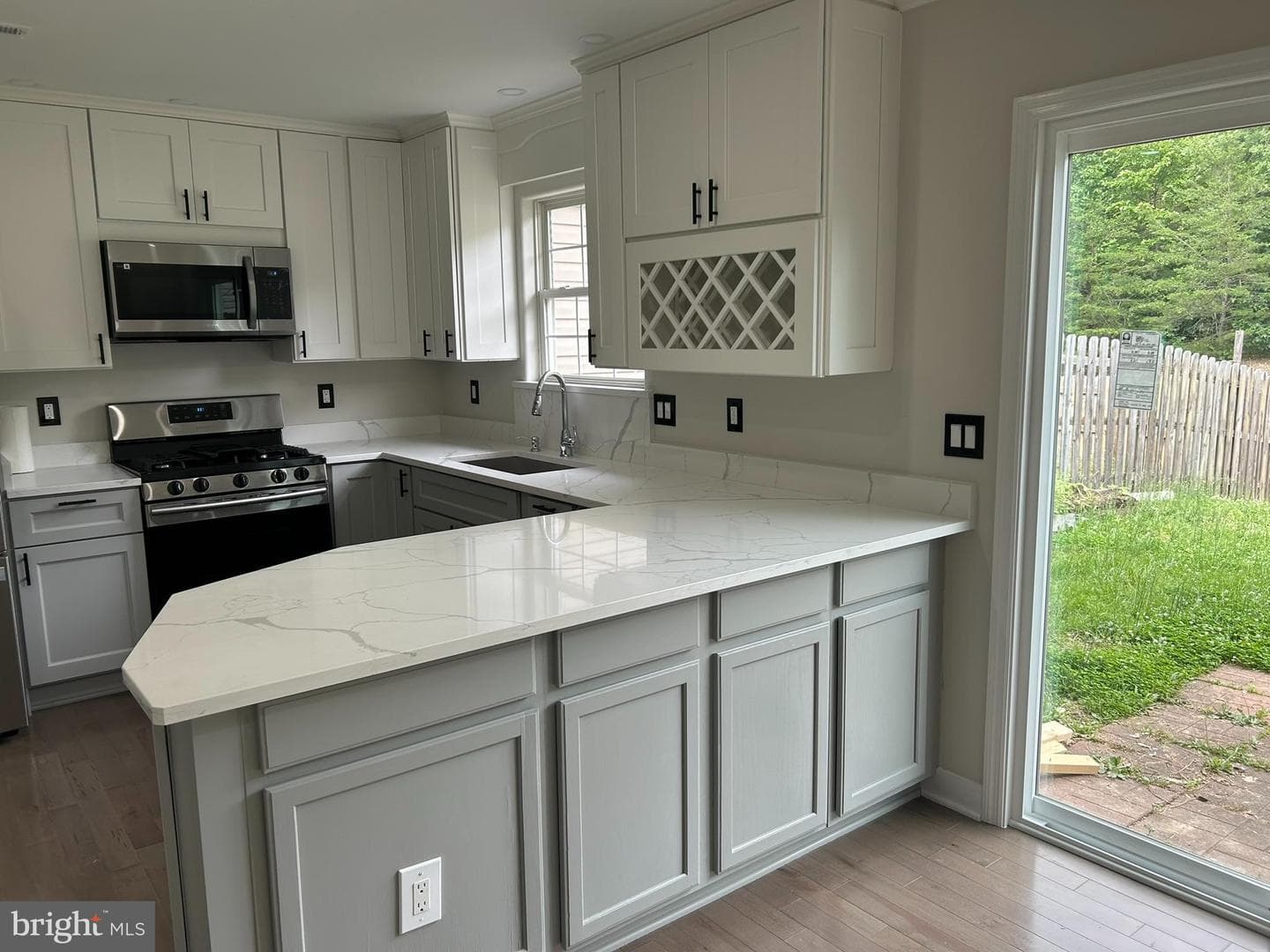 9949 Matti Hill Court photo 4