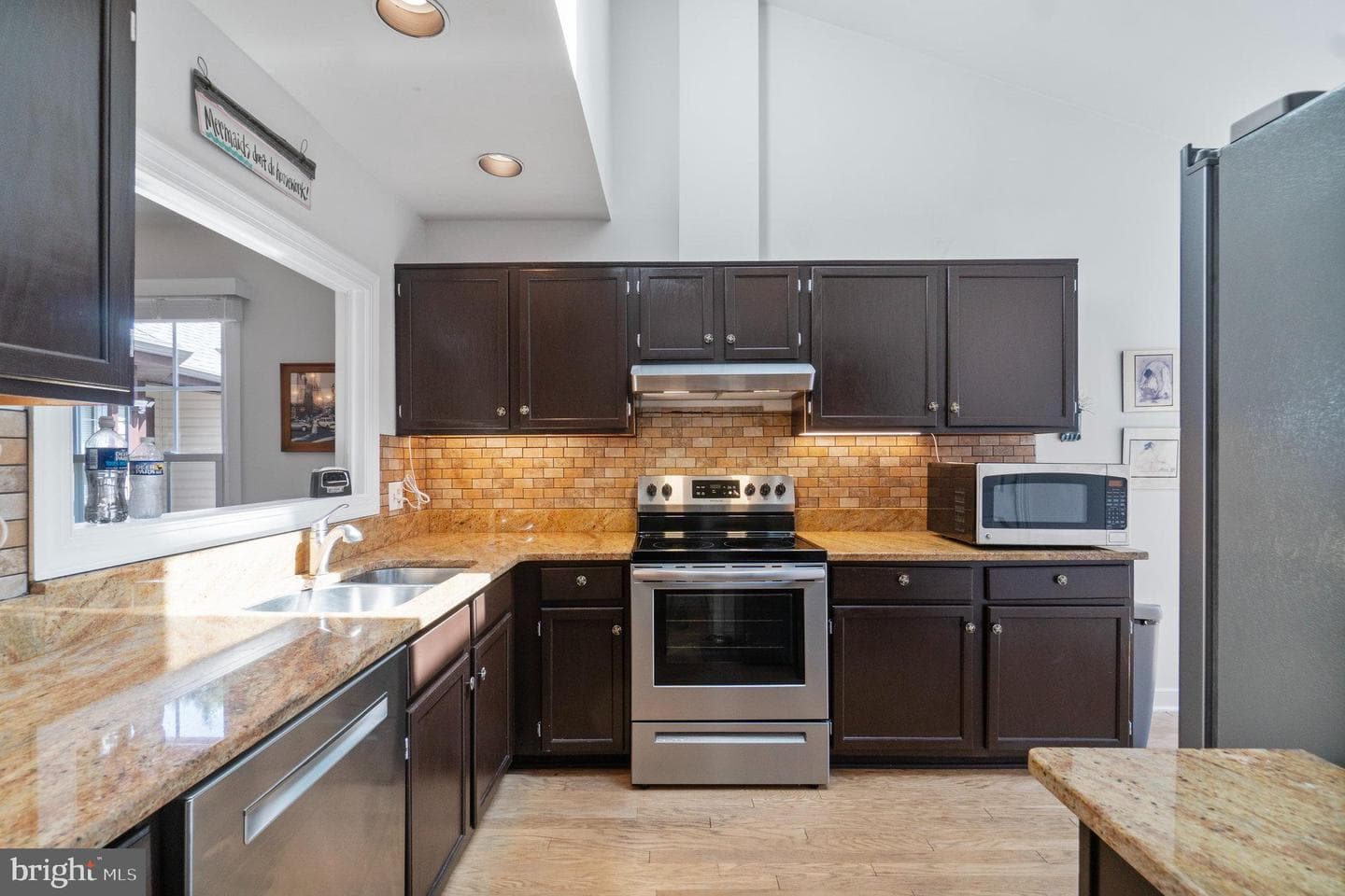 11541 Southampton Court photo 4