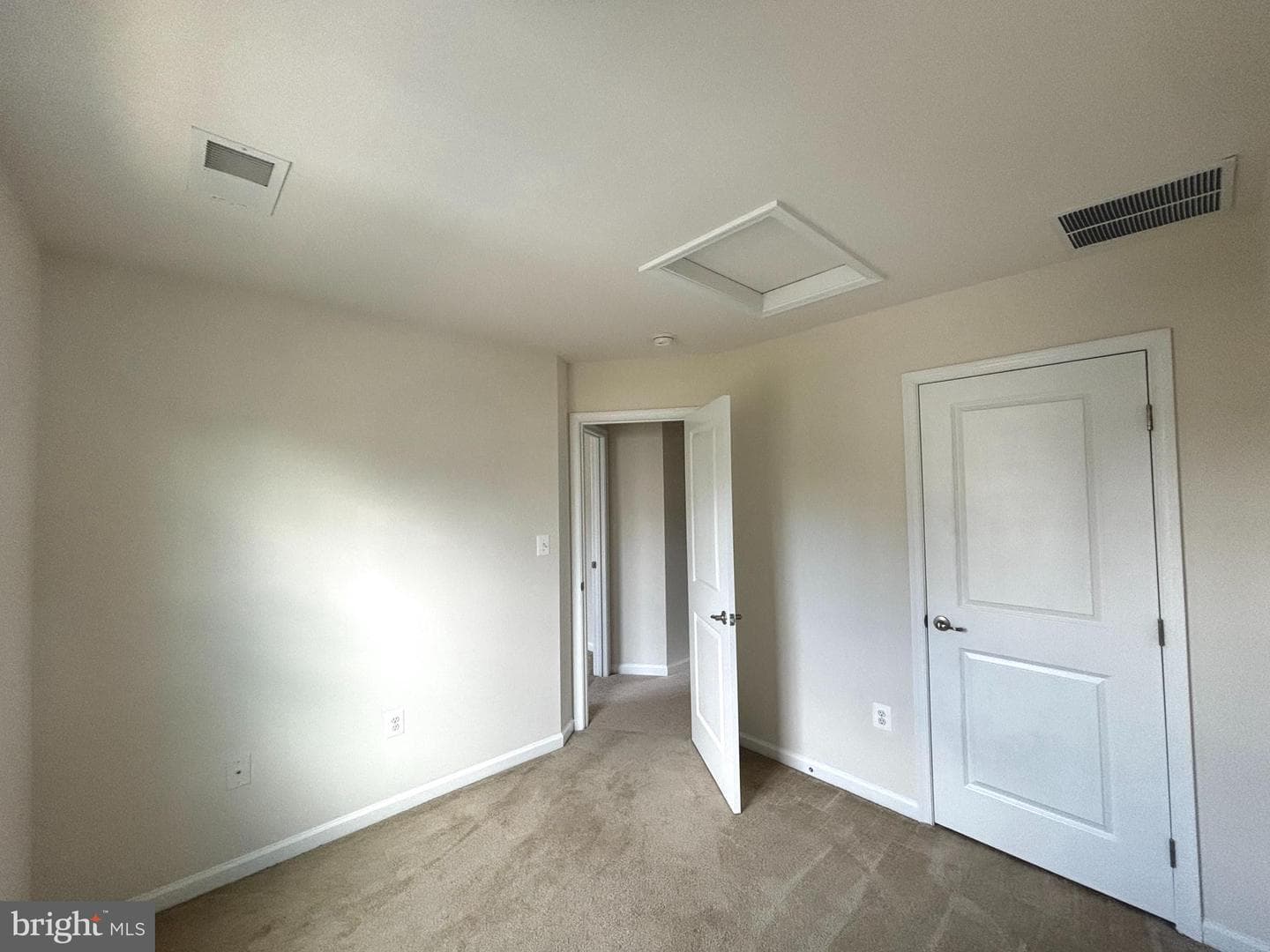 4552 Alliance Way photo 33